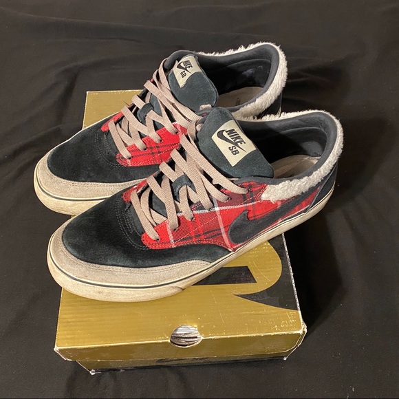 NikeSb “Strange Brews” - Picture 2 of 5